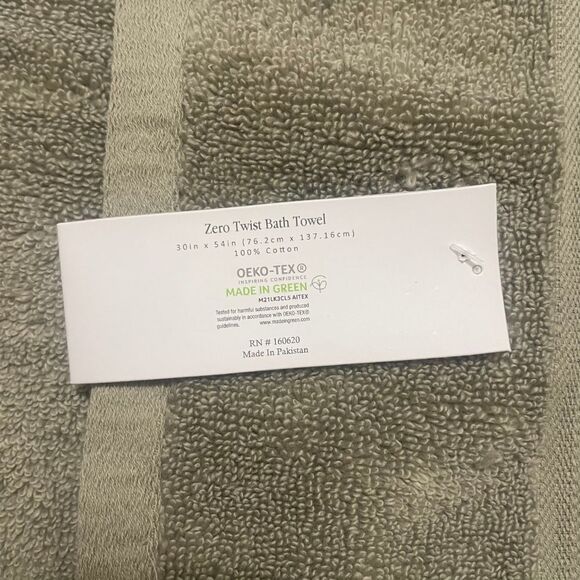 100% Cotton Bath Towel Super Soft Zero Twist 30" x 54"NWT - Picture 7 of 9